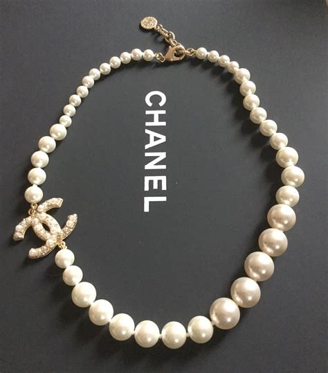 chanel perl necklace